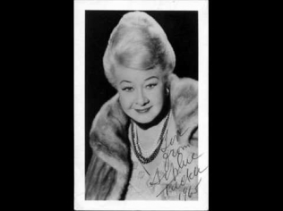 Sophie Tucker Sings 