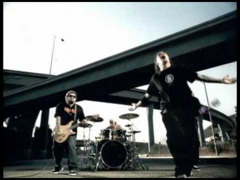 P.O.D. - Alive - Satelite (HD) 2001