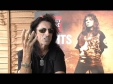 Alice Cooper freaks out
