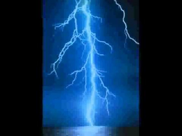 Dio - When a Woman Cries (lyrics)