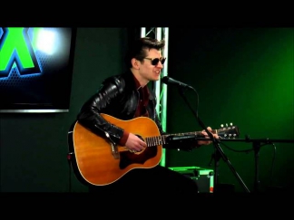 Arctic Monkeys - Why'd You Only Call Me When You're High ? - Acoustic @ 97X Green Room