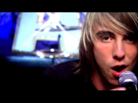 All Time Low - Poppin' (Official Music Video)