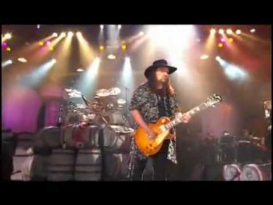 Lynyrd Skynyrd - Tuesday's Gone  (LIVE)