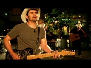 Brad Paisley - Waitin' On A Woman