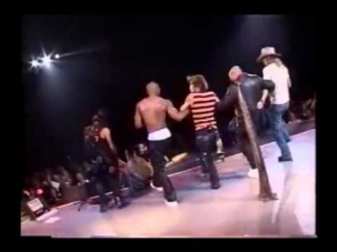 Aerosmith & Run DMC - Walk This Way [Live in Camden]