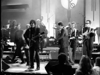 Roy Orbison - Oh, Pretty Woman (from Black & White Night)